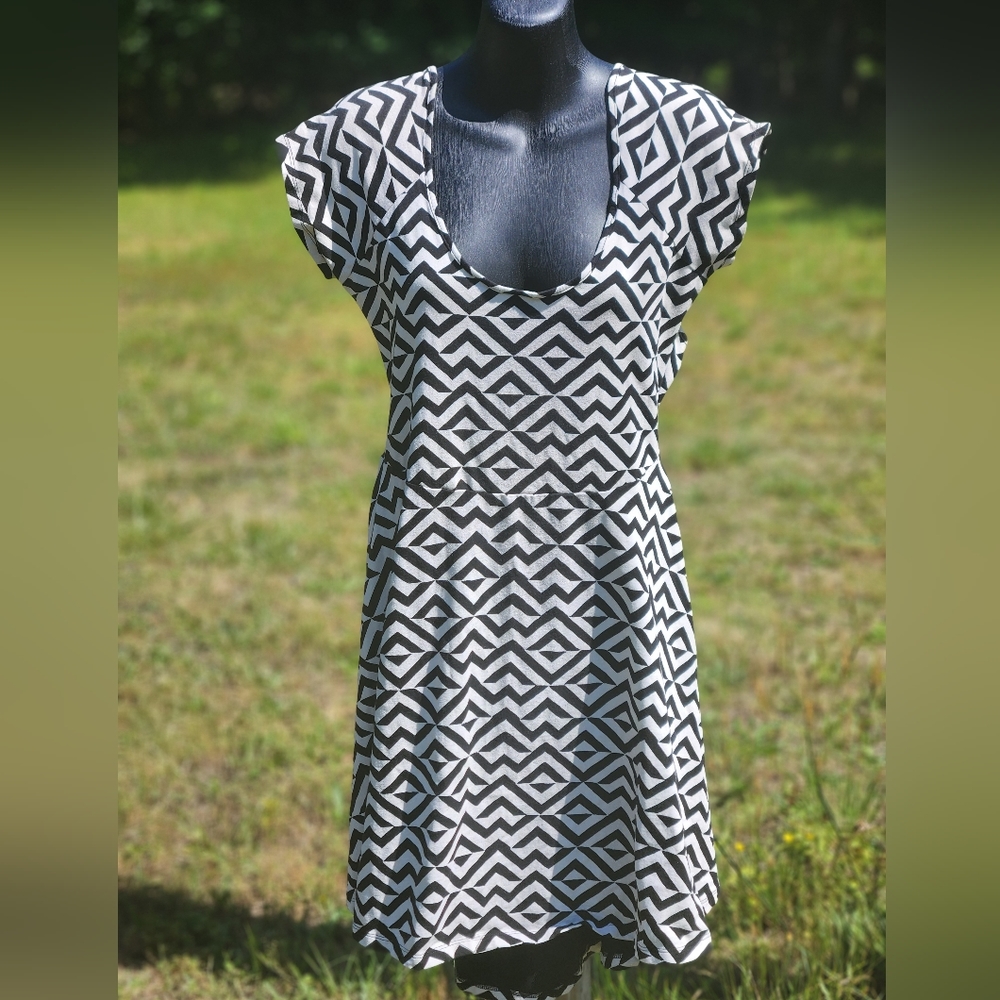 Victoria's Secret PINK Black & White Dress L
